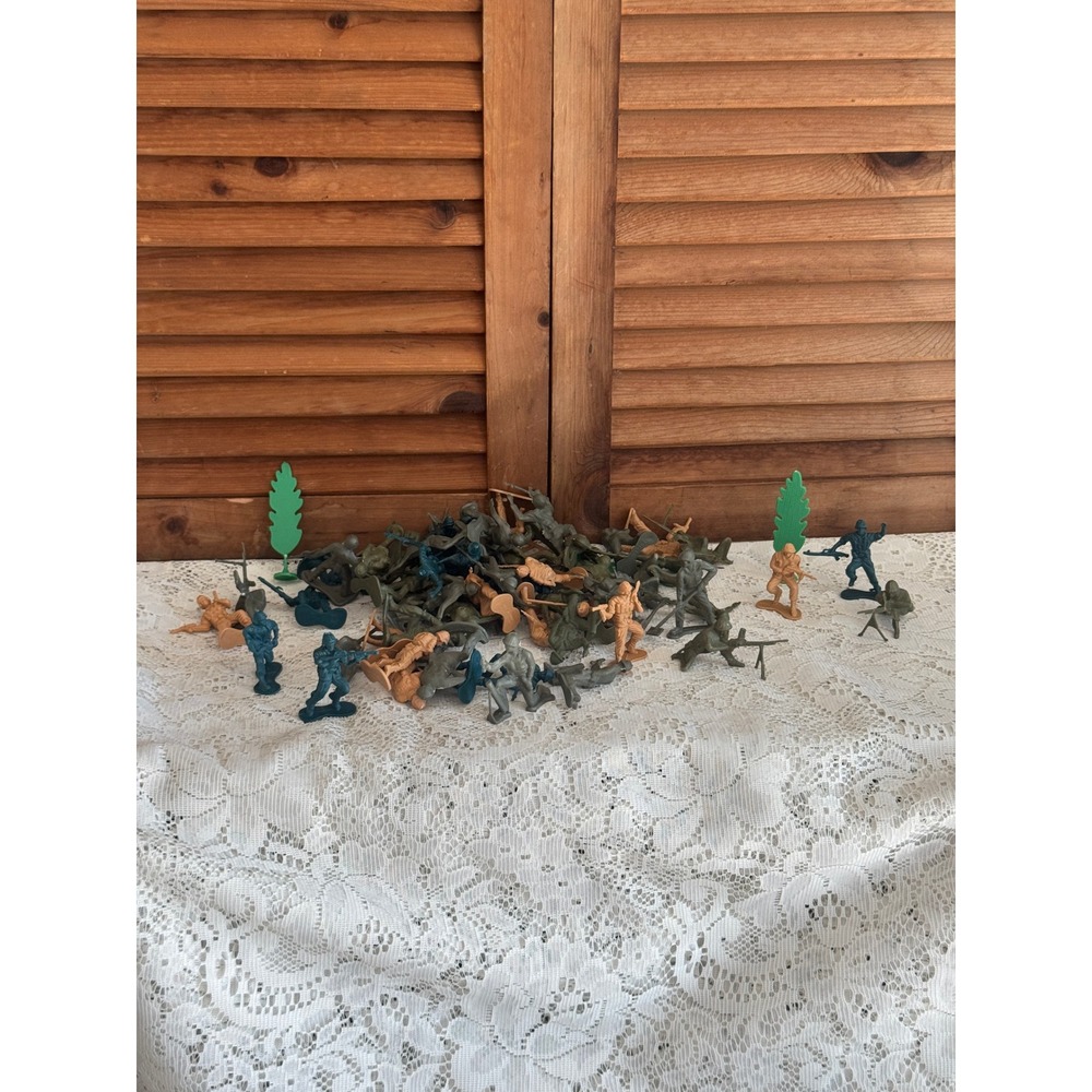 Imperial Plastic Army Men Toy Soldiers Lot Mixed Colors Poses Military Diorama